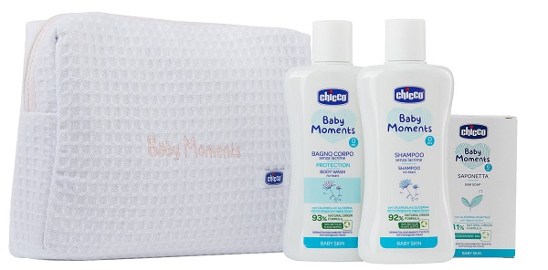 CHICCO BABY MOMENTS BEAUTY BAG W ZIP ROSA BAGNOSCHIUMA PELLI DELICATE 200 ML + SHAMPOO PELLI DELICATE 200 ML + SAPONE SOLIDO PELLI DELICATE 100 G - Fontenova srl
